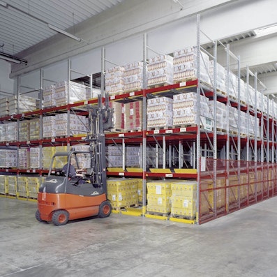 Foto, Palettendurchlaufregal PROflow nach dem FIFO Prinzip 02 Foto, Palettendurchlaufregal PROflow nach dem FIFO Prinzip 02