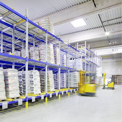 Foto, Palettendurchlaufregal PROflow nach dem FIFO Prinzip 04 Foto, Palettendurchlaufregal PROflow nach dem FIFO Prinzip 04