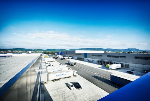 Mitten in der Rhein-Neckar-Region entstand auf einem rund 200.000 Quadratmeter großen Grundstück das hochmoderne Logistikzentrum multicube rhein-neckar.